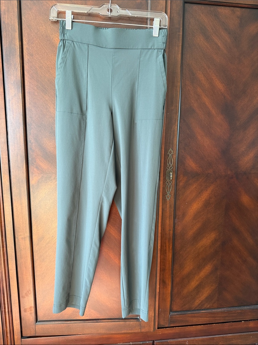 Lou & Grey Straight-Leg Pull-On Pants in Sage